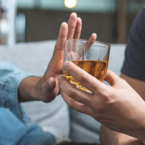 Tomar alcohol todos los días puede acelerar el envejecimiento cerebral